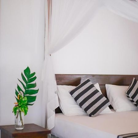 Ocean Villa Dikwella Exterior foto